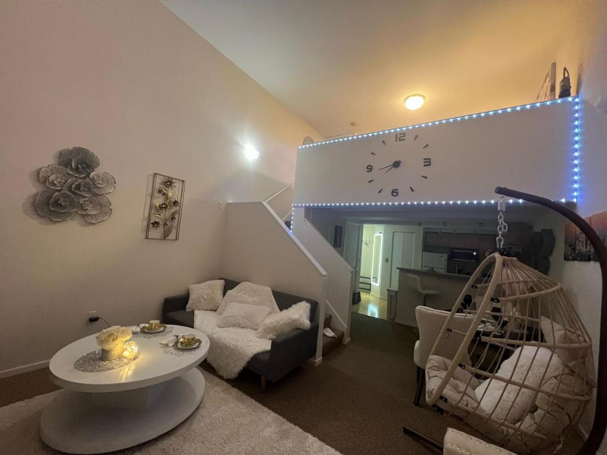 Cozy Downtown Condo Retreat With Space Needle View Seattle Exterior foto